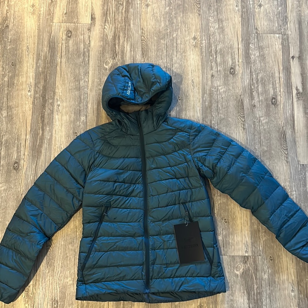 Arcteryx down hoody